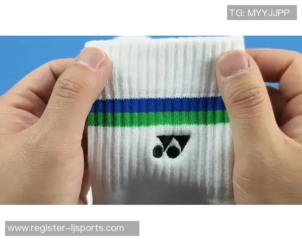 羽毛球装备选购指南推荐优质球袜提升运动表现与舒适度